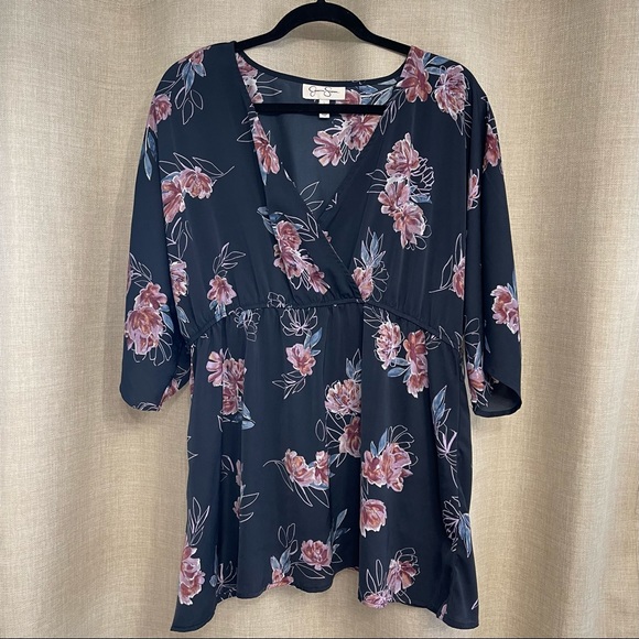 Maternity floral kimono top by Jessica Simpson. Spring and summer maternity top. - Picture 4 of 7